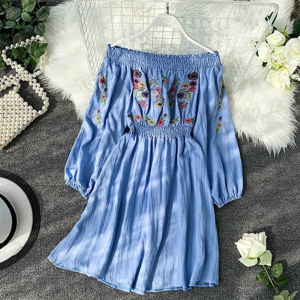 Rochie de dama cu broderie florala in mai multe culori