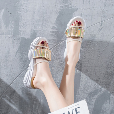 Fém csattal ellátott női papucs új modellje több színben