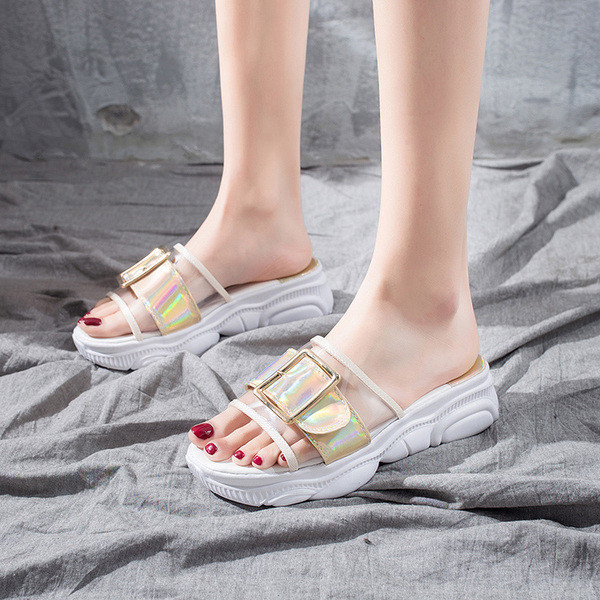 Fém csattal ellátott női papucs új modellje több színben