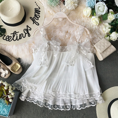 Modern női felső szalaggal és csipkével, három színben