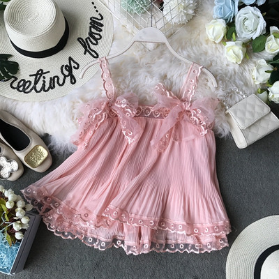 Modern női felső szalaggal és csipkével, három színben