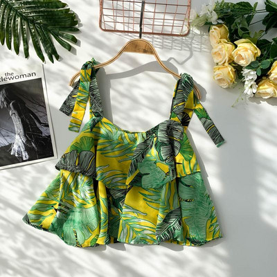 Modern női alsónadrág rövid modell színes rátéttel