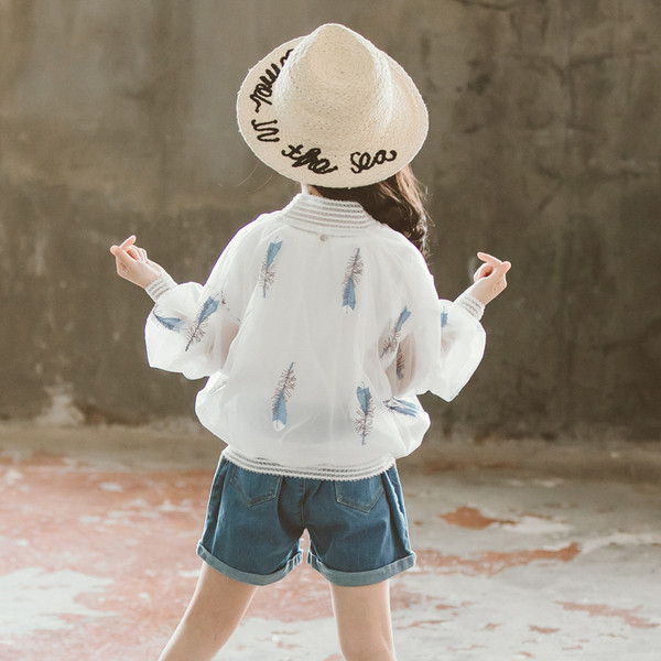 Gyermek tavaszi kabát lányoknak fehér és rózsaszín színben