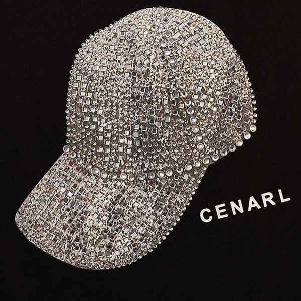 Set casual de dama din doua bucati de pantaloni scurti si un tricou alb si negru