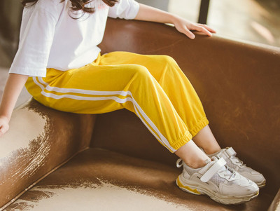 Pantaloni sport copii in trei culori pentru fete