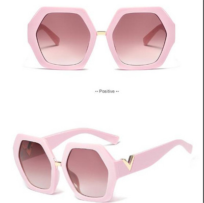 Ochelari de soare de dama actuali cu rama lata in mai multe culori