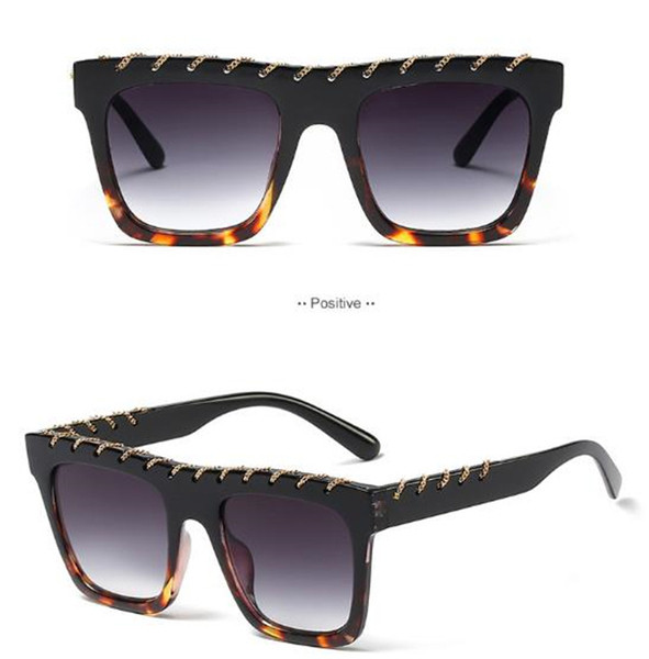 Női napszemüveg új modellje négyzet alakú, többféle színben