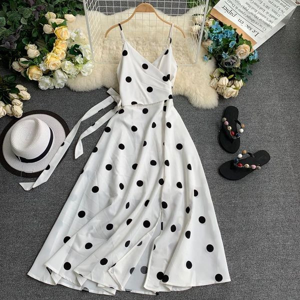 Pöttyös női nyári ruha fehér színben