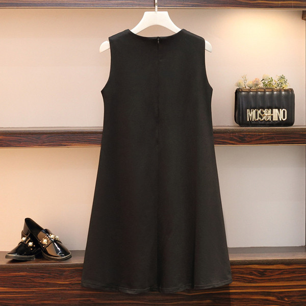 Alkalmi női ruha fekete rátéttel