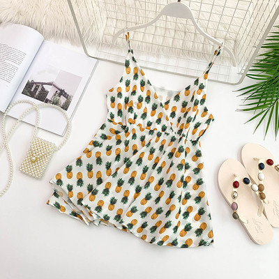 Stílusos női felső V-nyakkal, többféle színben