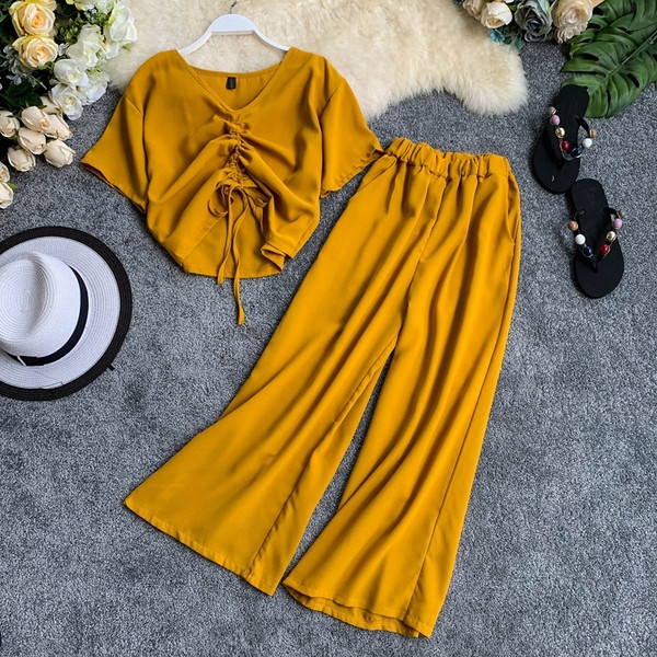 Modern női szett kétrészes nyakkendővel két színben