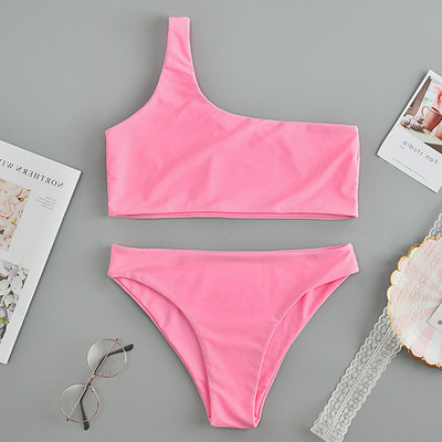 Sima modell fürdőruha két részből egy pánttal több színben