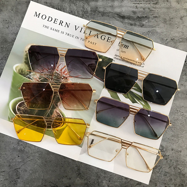 Női szemüveg nyárra színes szemüveggel