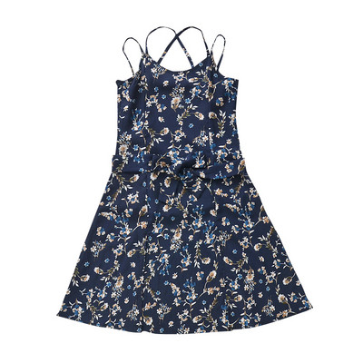 Modern gyerekruha vékony pántokkal és virágmotívumokkal