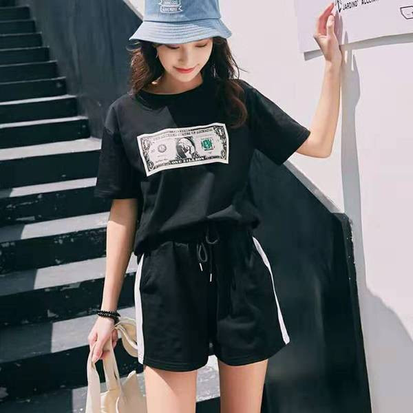 Napi, két részből álló női szett piros, fehér és fekete színben