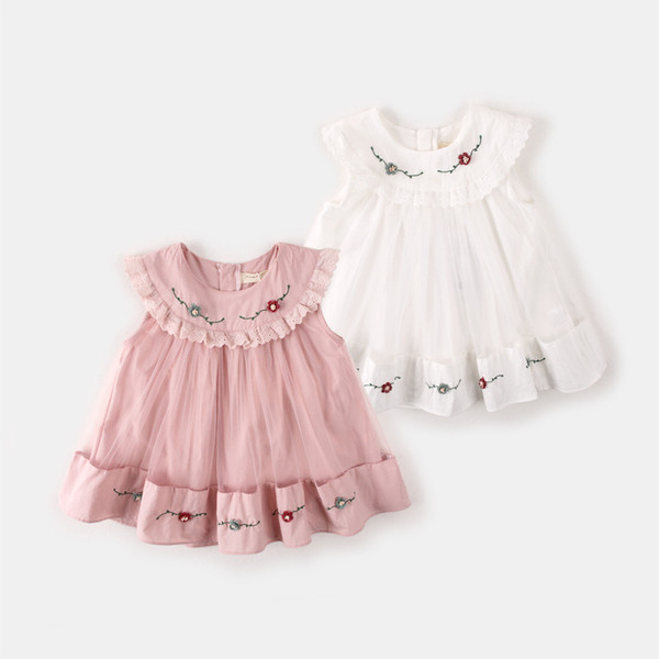 Modern gyerekruha O-nyakkal és hímzéssel