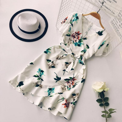 Modern női ruha V-nyakkal, virágmintával több színben