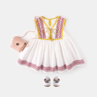 Модерна детска рокля за момичета с бродерия в бял цвят