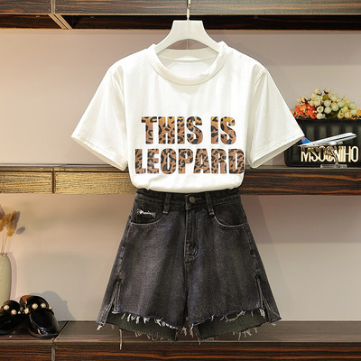 Hétköznapi női szett blúzzal és rövid farmernadrággal, két színben