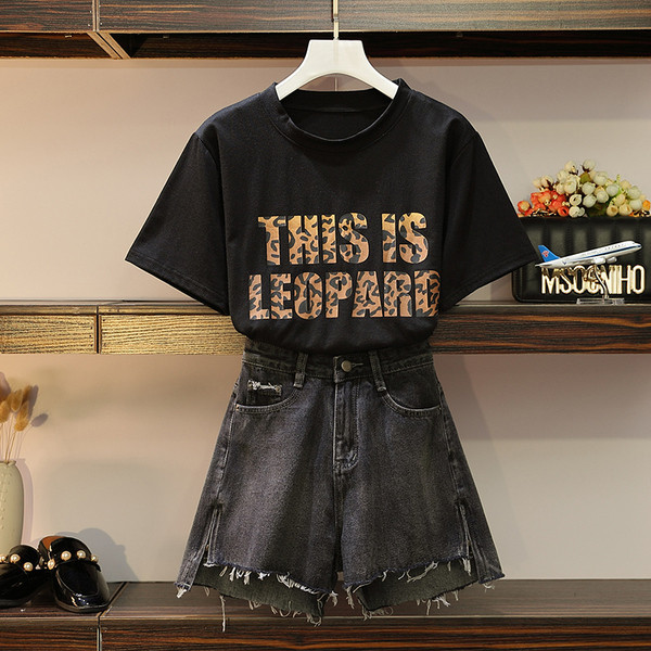 Hétköznapi női szett blúzzal és rövid farmernadrággal, két színben