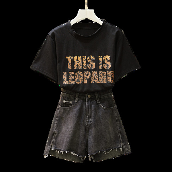 Hétköznapi női szett blúzzal és rövid farmernadrággal, két színben