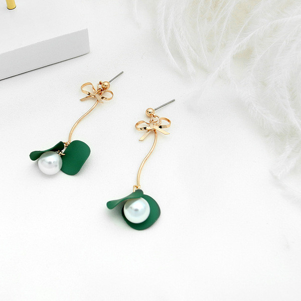 Cercei de dama in trei culori cu perle decorative