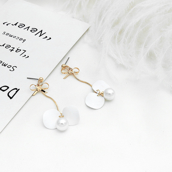 Cercei de dama in trei culori cu perle decorative