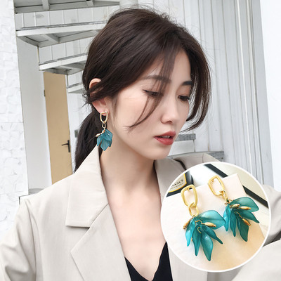 Cercei eleganti de dama in mai multe culori