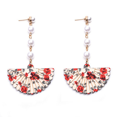 Stílusos női fülbevaló gyöngyökkel több színben