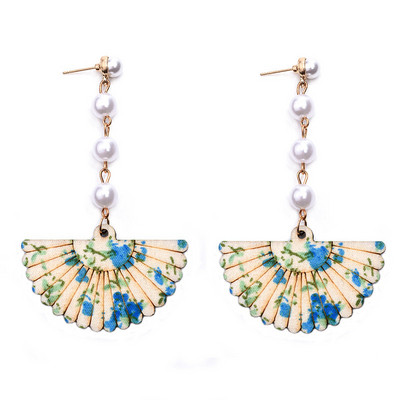 Stílusos női fülbevaló gyöngyökkel több színben