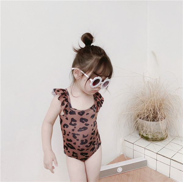 Modern, leopárdmintás gyermek fürdőruha lányoknak