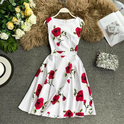 Stílusos női ruha O-nyakú színes rátéttel, több színben