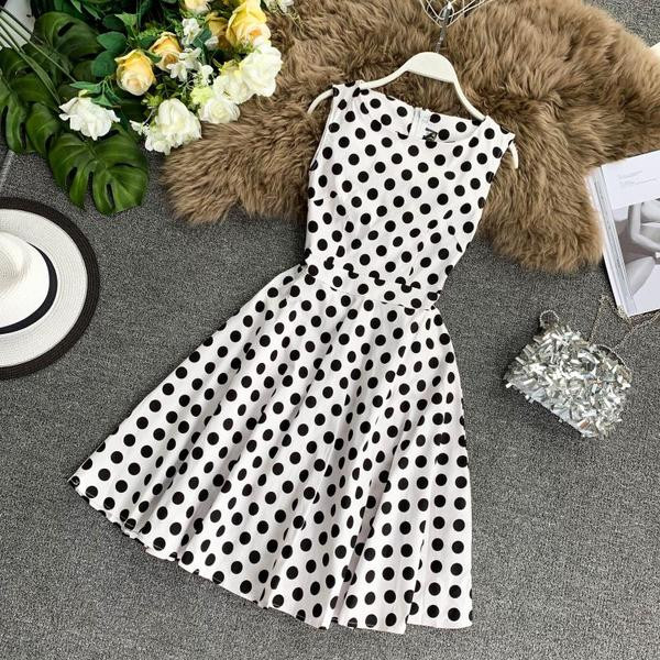 Stílusos női ruha O-nyakú színes rátéttel, több színben