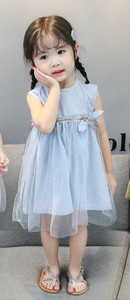 Stílusos gyerekruha lányoknak tüllel és több színben szalaggal