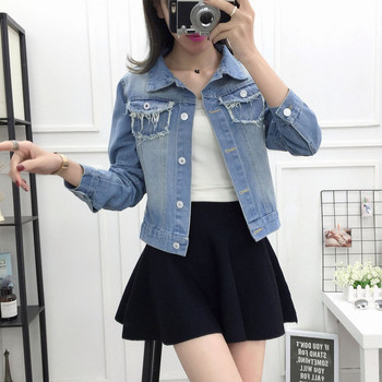 Modern női farmerdzseki rátéttel, szakadt motívumokkal