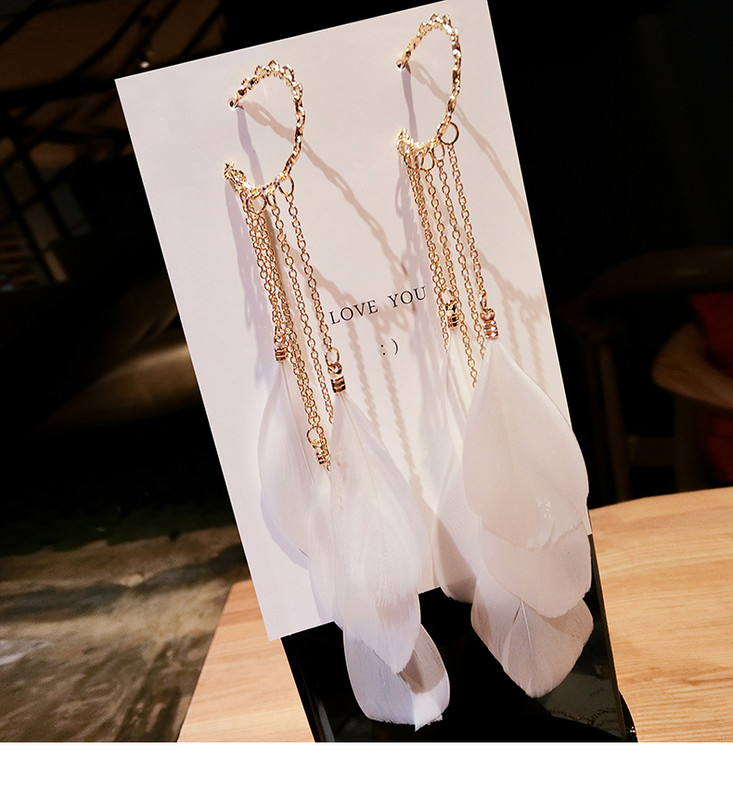 Női hosszú fülbevaló két színben, tollal