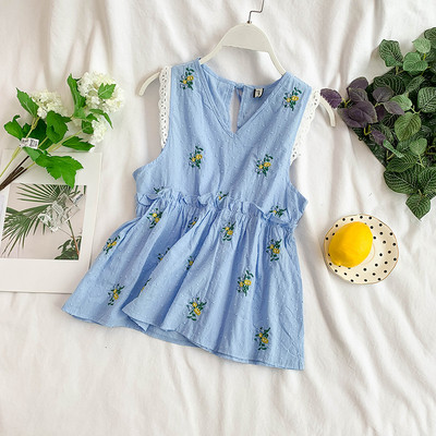 Stílusos női felső, széles V-nyakú modellel