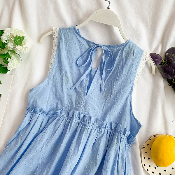 Stílusos női felső, széles V-nyakú modellel