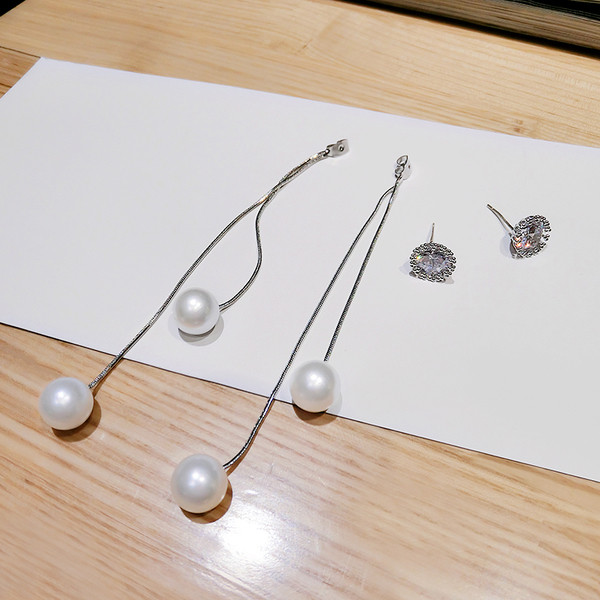 Cercei eleganti de dama in doua culori cu perle si pietre