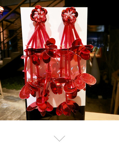 Női hosszú fülbevaló fekete és piros színben