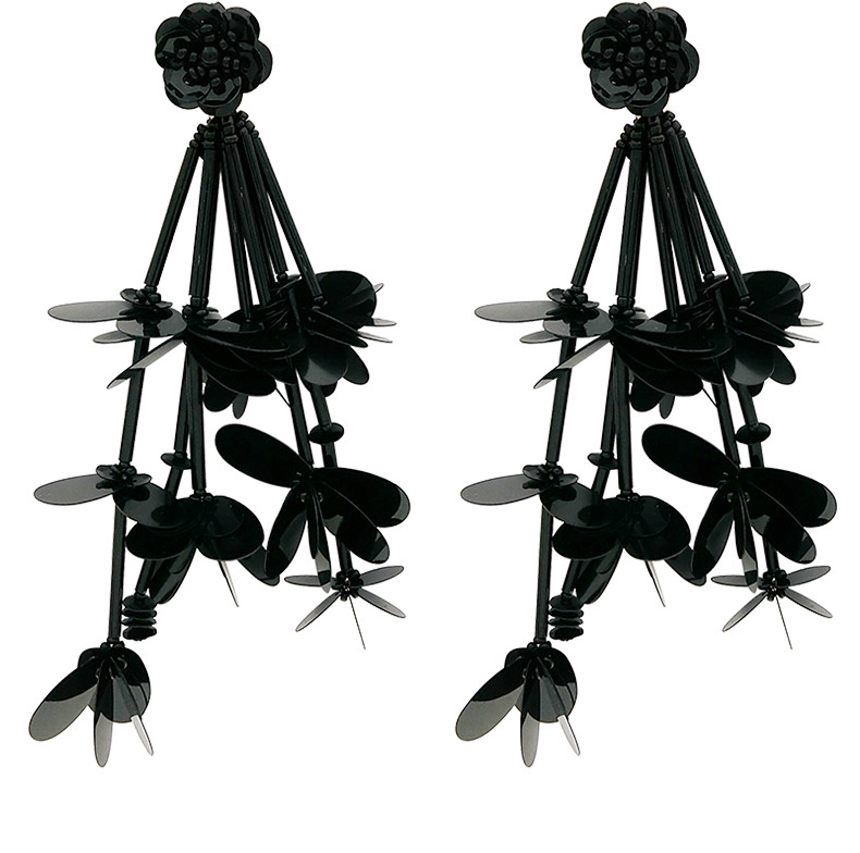 Női hosszú fülbevaló fekete és piros színben