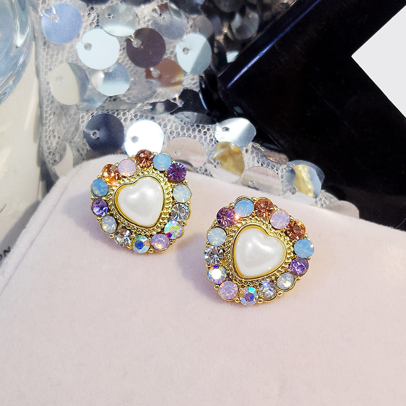 Stílusos női fülbevaló színes kövekkel - három modell