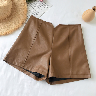 Pantaloni scurti eleganti de dama din piele ecologica in trei culori