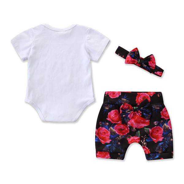 Детски комплект за момичета включващ боди, къси панталони и лента 