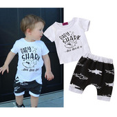 Napi gyerekkészlet fiúknak pólóval és rövidnadrággal