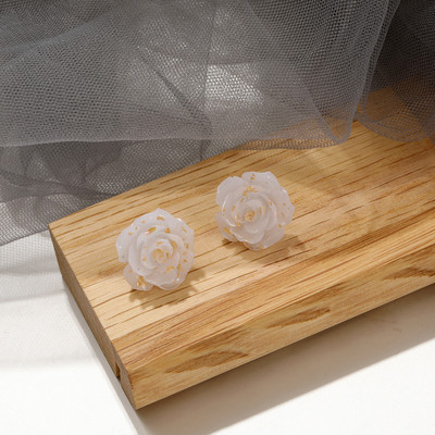 Női fülbevaló két színben virág alakú