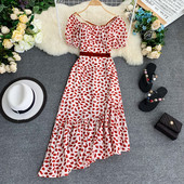 Női ruha aszimmetrikus modell színes rátéttel