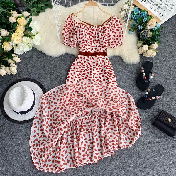 Női ruha aszimmetrikus modell színes rátéttel