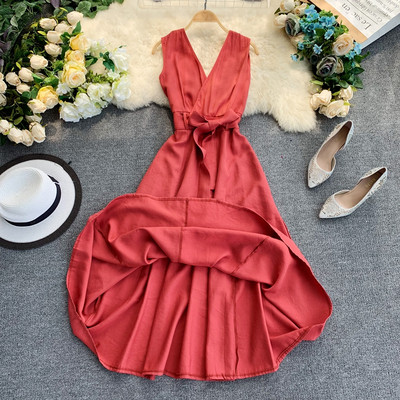 Modern női ruha V-nyakkal több színben