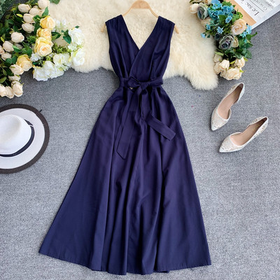 Modern női ruha V-nyakkal több színben